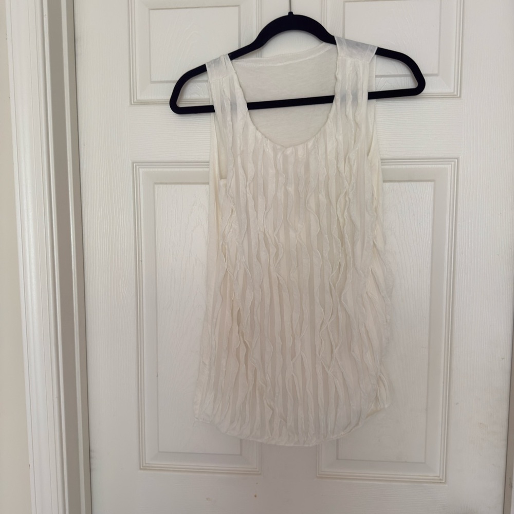 Ruffed top new without tag